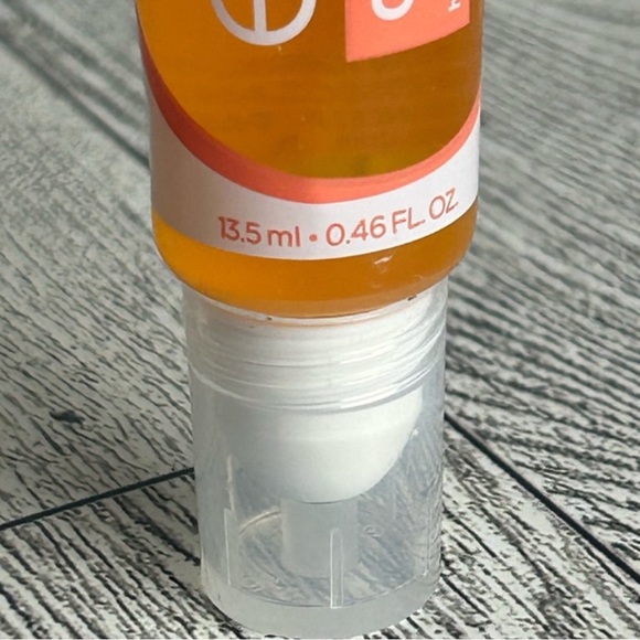 ESSIES ON A ROLL Apricot Cuticle Oil & Nail Treatment roll on Oil NEW! FULL SIZE - Picture 3 of 5